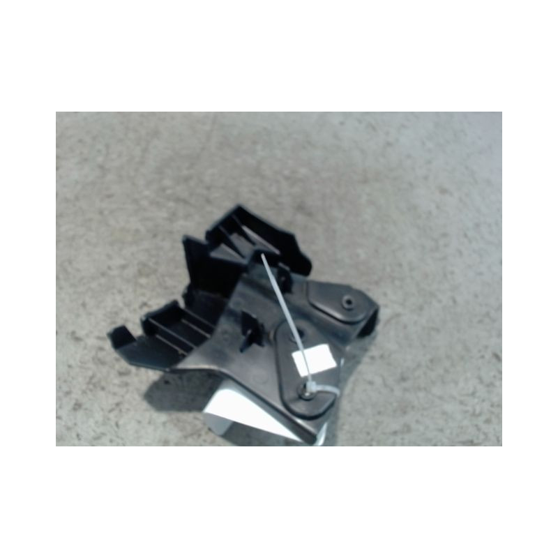 SUPPORT PARE-CHOC ARD DACIA SANDERO 2008-