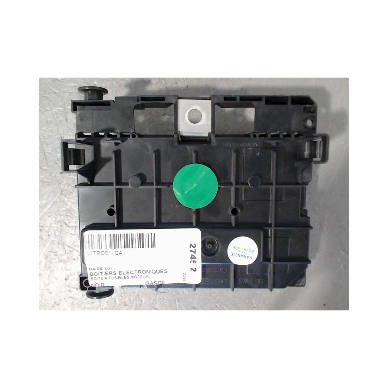 BOITE A FUSIBLES CITROEN C4