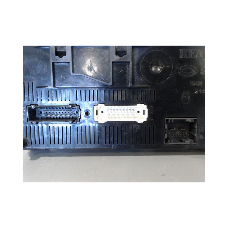 BOITIER GESTION HABITACLE RENAULT CLIO