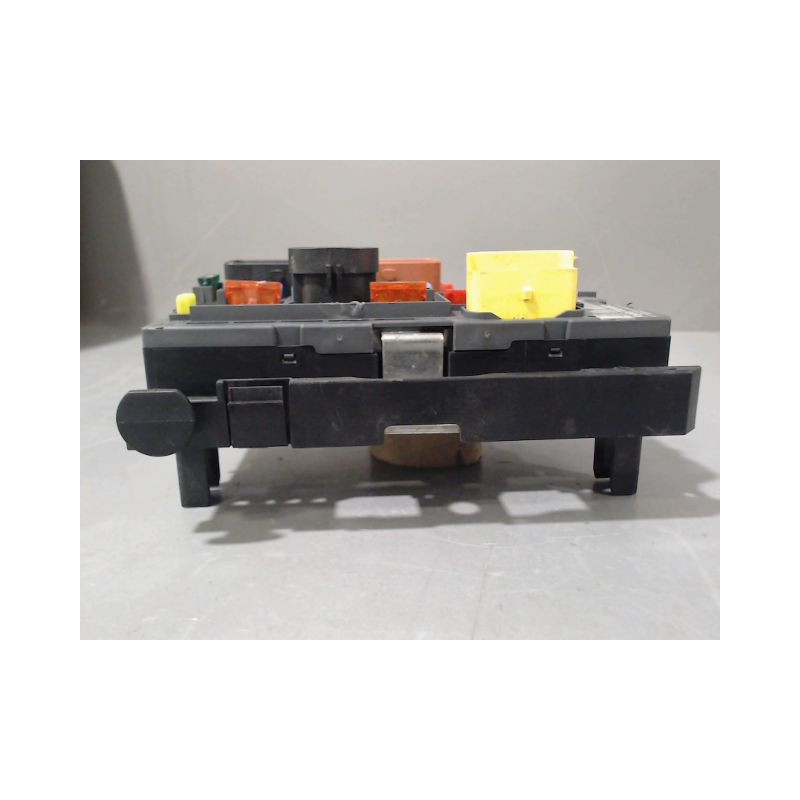 BOITE A FUSIBLES CITROEN C4 2008-