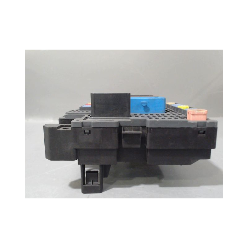 BOITE A FUSIBLES CITROEN C4 2010-