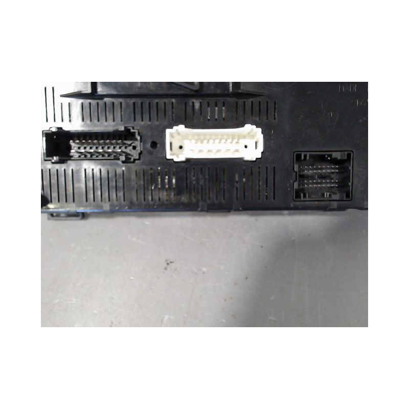 BOITIER GESTION HABITACLE RENAULT CLIO
