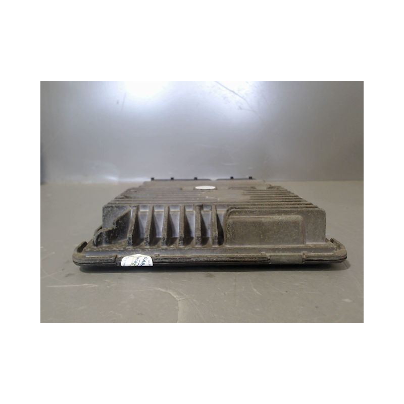 CALCULATEUR MOTEUR AUDI A1