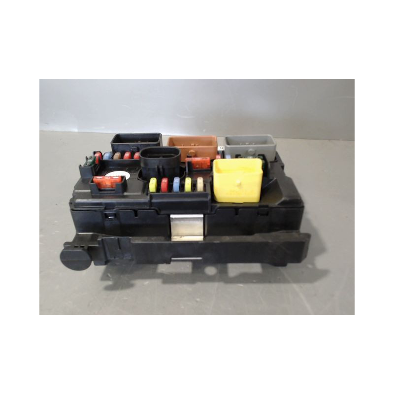 BOITE A FUSIBLES CITROEN C3