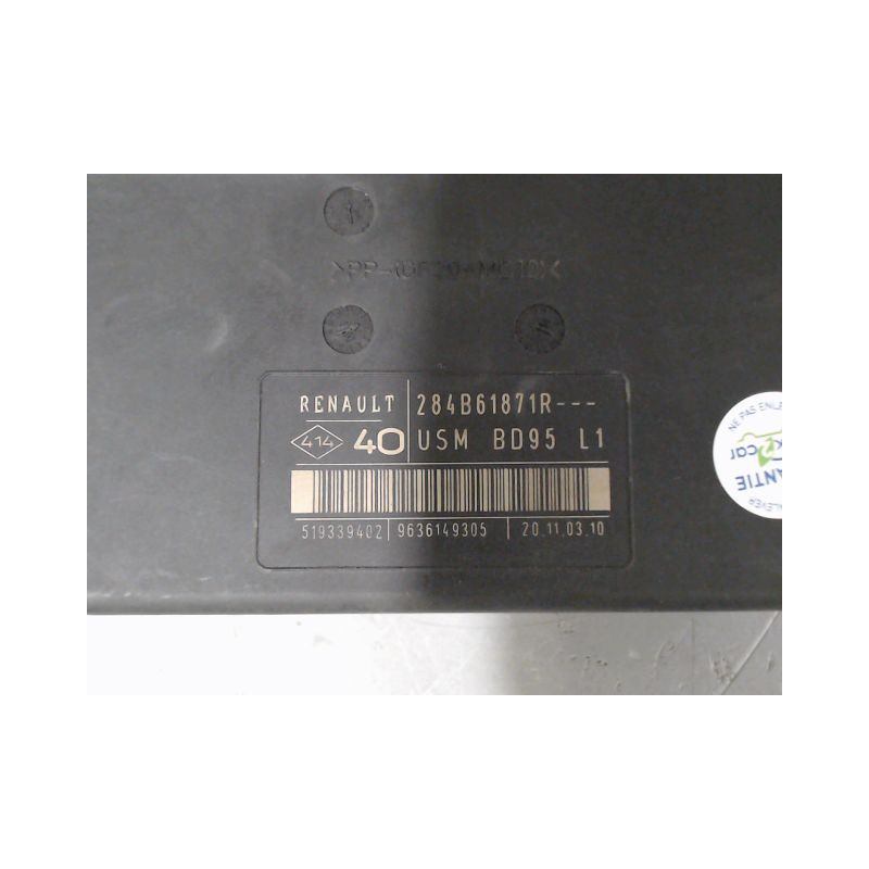 BOITE A FUSIBLES RENAULT MEGANE