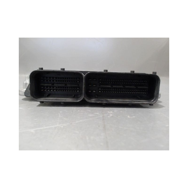 CALCULATEUR MOTEUR VOLKSWAGEN PASSAT SW 05-10