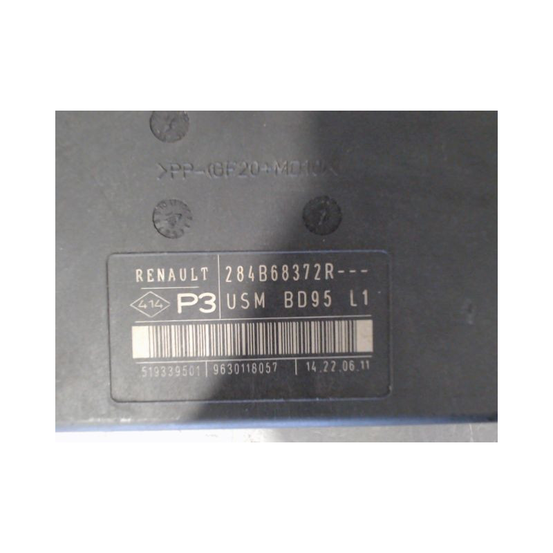 BOITE A FUSIBLES RENAULT MEGANE