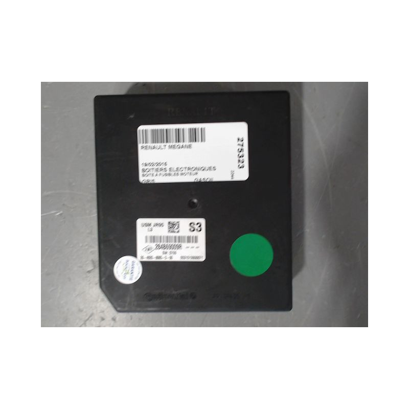 BOITE A FUSIBLES RENAULT MEGANE