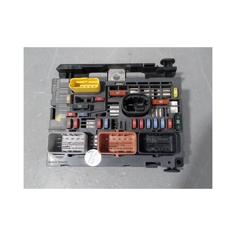 BOITE A FUSIBLES PEUGEOT 308 2007-