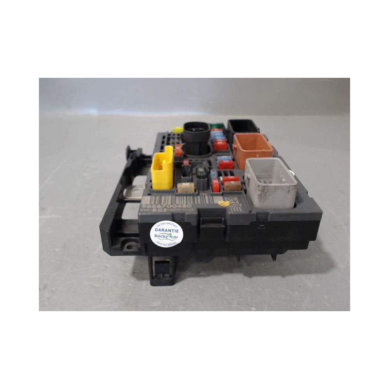BOITE A FUSIBLES PEUGEOT 308 2007-