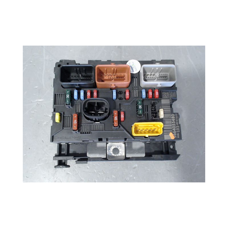 BOITE A FUSIBLES PEUGEOT 1007