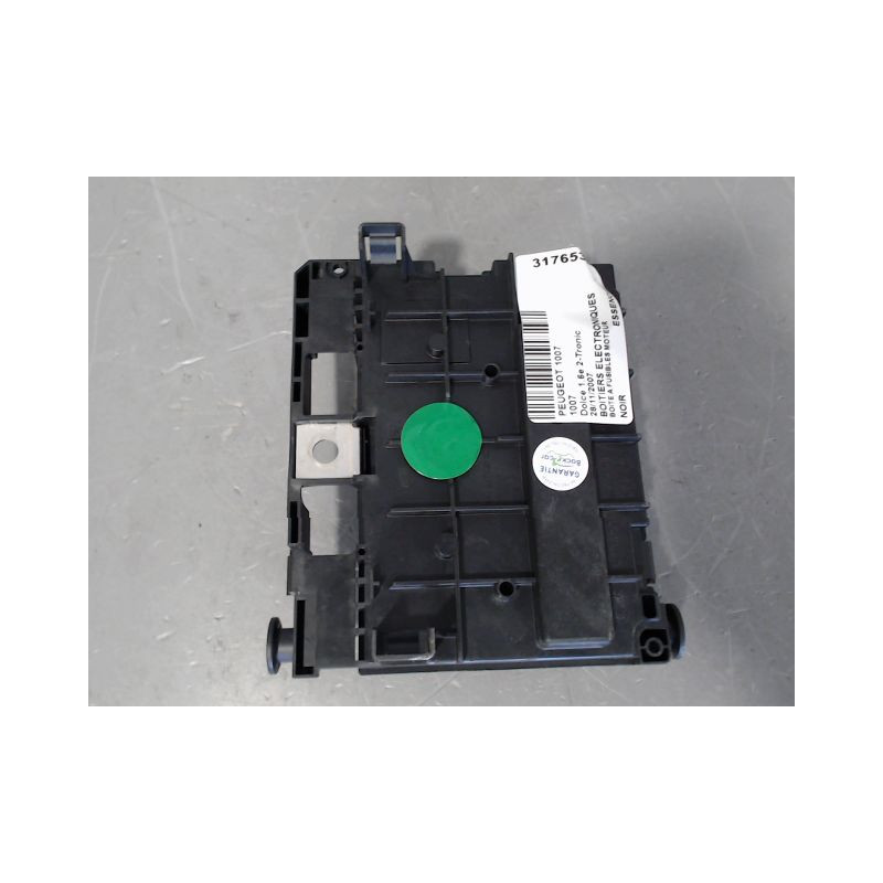 BOITE A FUSIBLES PEUGEOT 1007