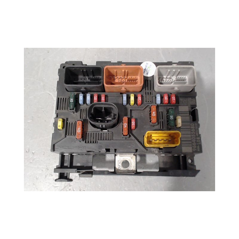 BOITE A FUSIBLES PEUGEOT 307 CC 2005-