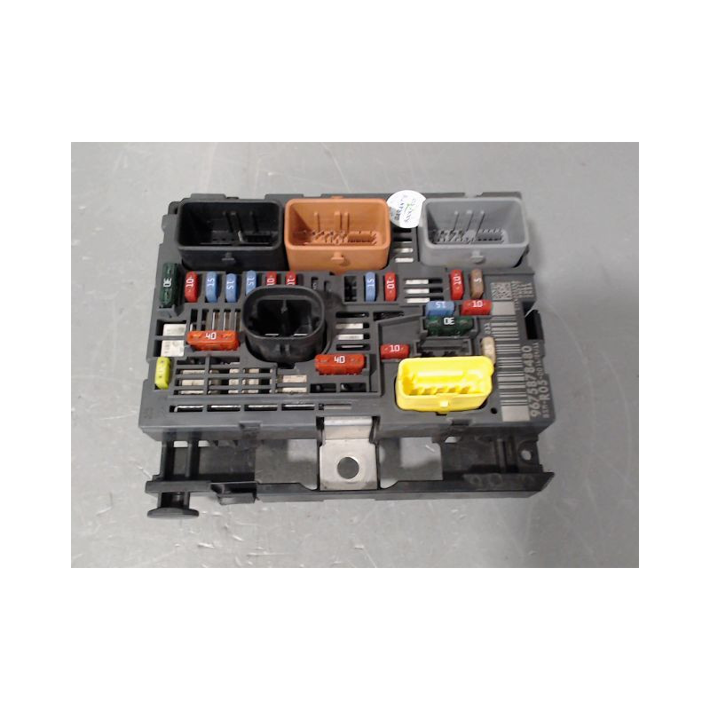 BOITE A FUSIBLES PEUGEOT 308 2011-