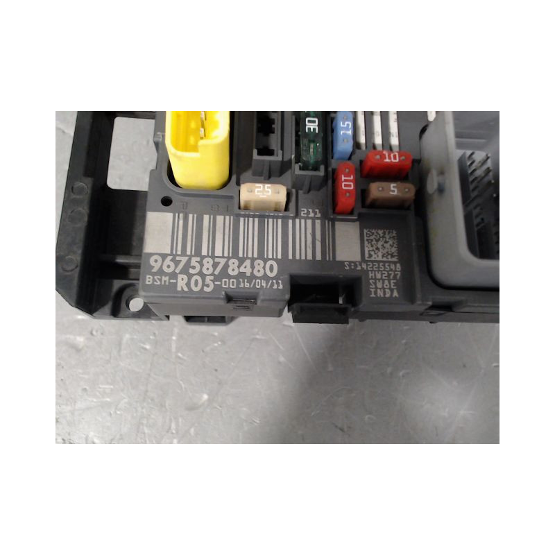 BOITE A FUSIBLES PEUGEOT 308 2011-
