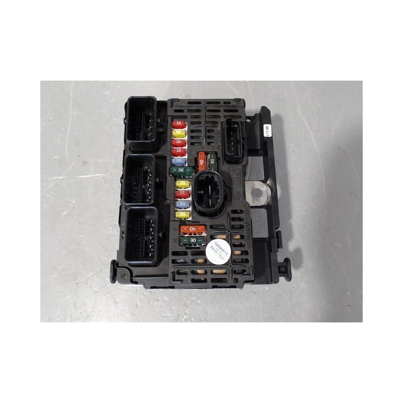 BOITE A FUSIBLES CITROEN C5 2004-2008