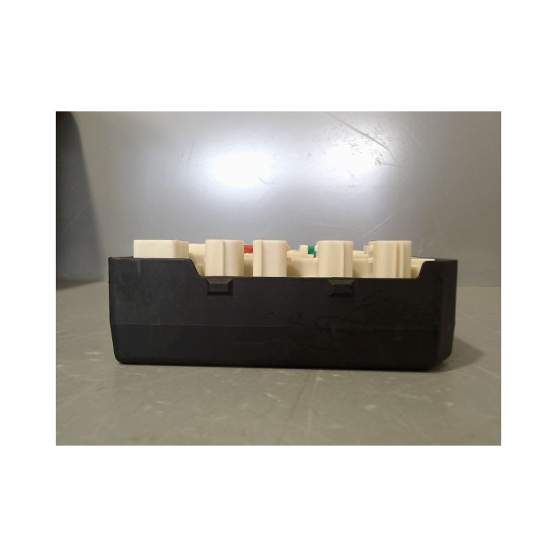 BOITE A FUSIBLES RENAULT MEGANE