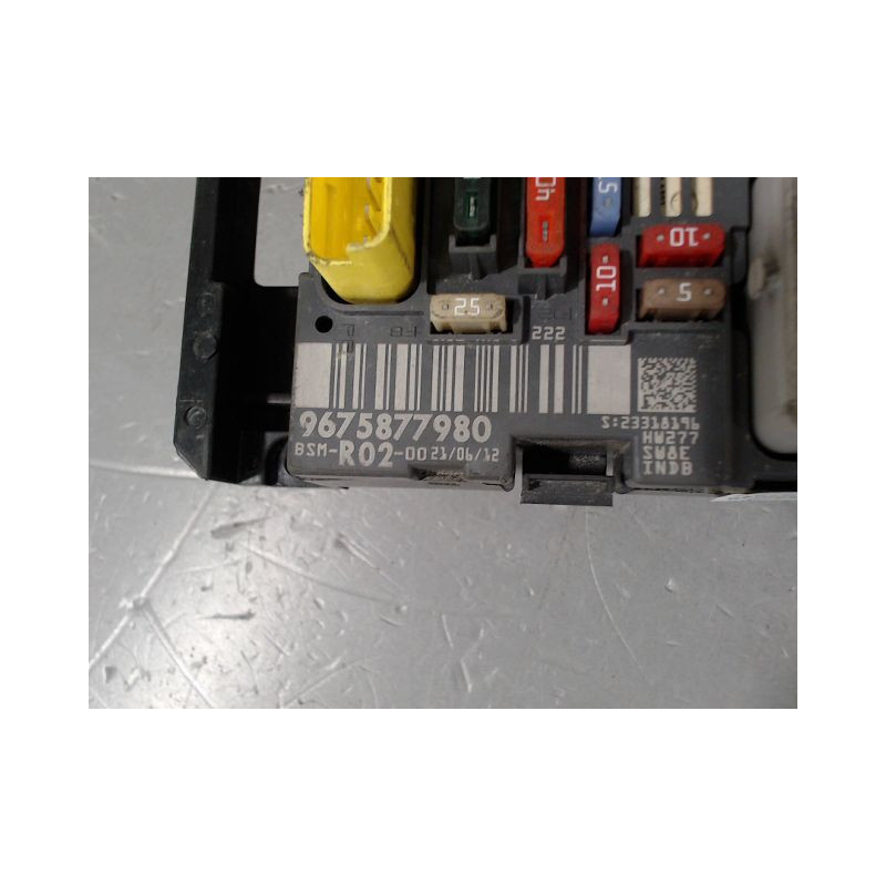 BOITE A FUSIBLES CITROEN C4 PICASSO