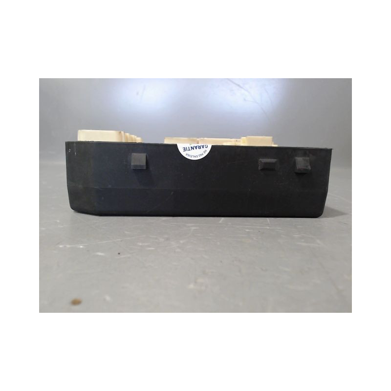 BOITE A FUSIBLES RENAULT MEGANE III 2008-