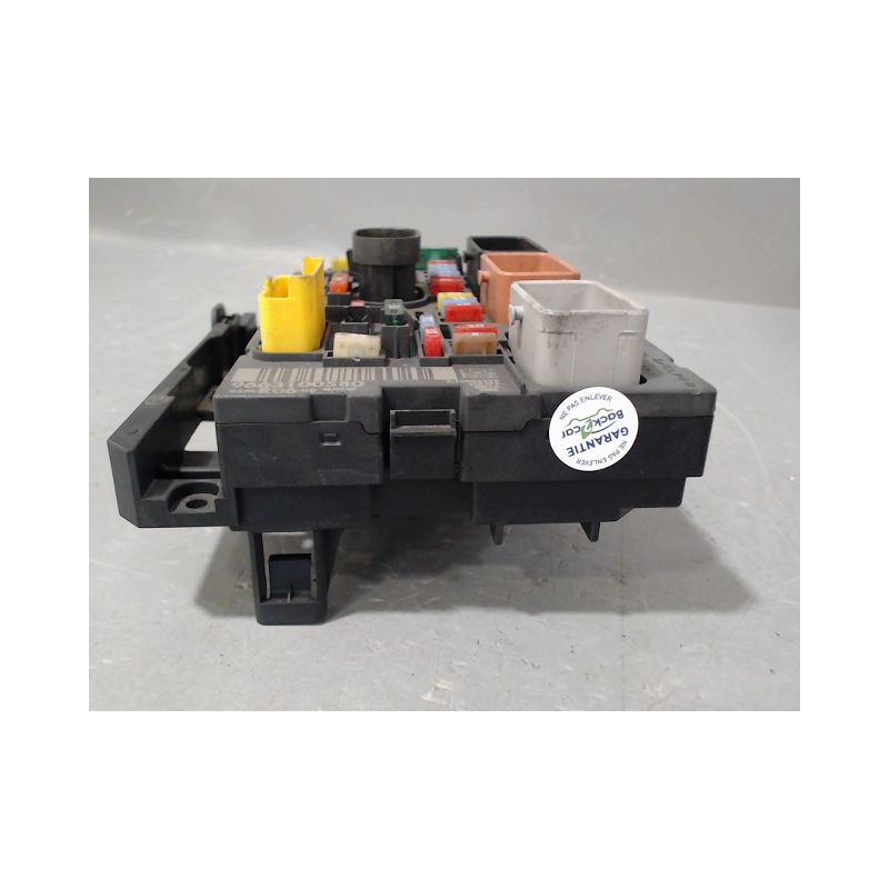 BOITE A FUSIBLES PEUGEOT 308 2007-
