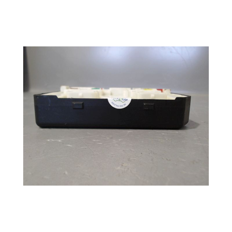 BOITE A FUSIBLES RENAULT MEGANE