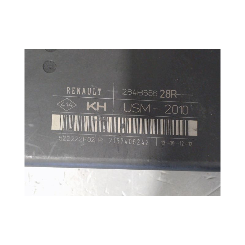 BOITE A FUSIBLES RENAULT MEGANE