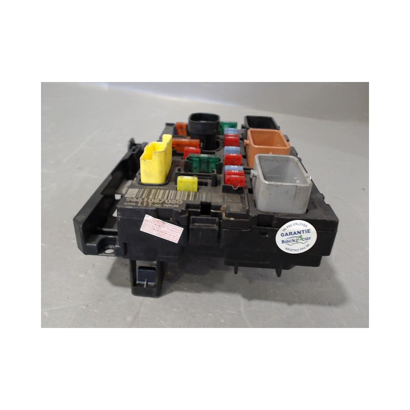 BOITE A FUSIBLES PEUGEOT 307 BREAK 05-08