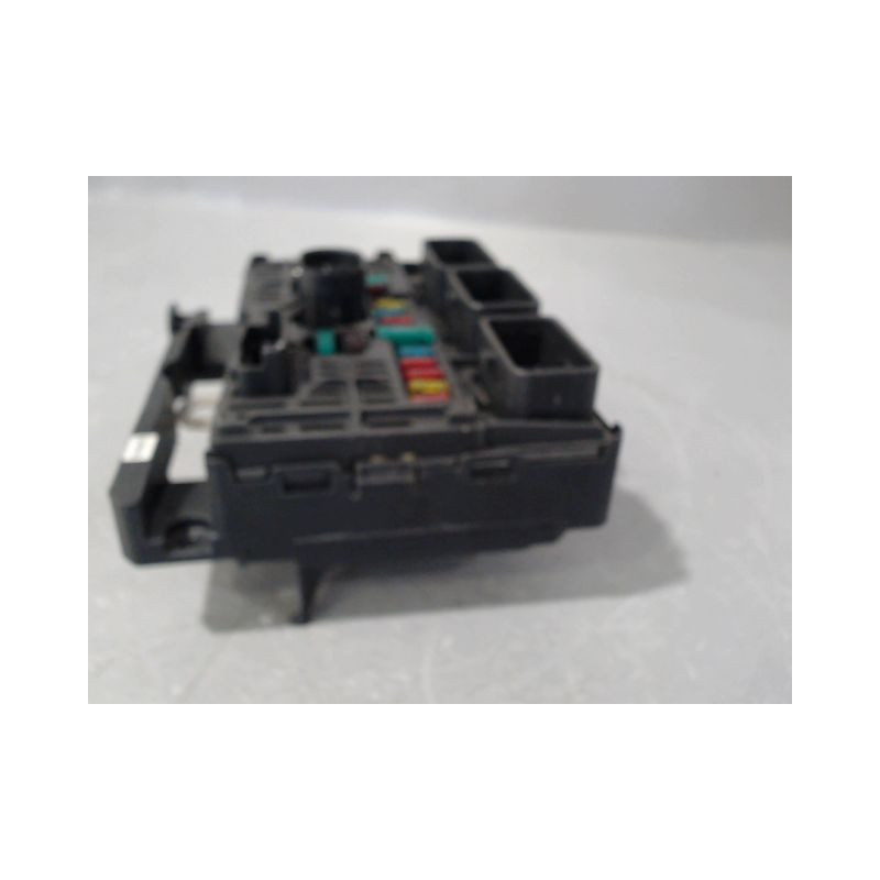 BOITE A FUSIBLES PEUGEOT 407 COUPE