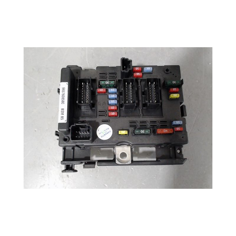 BOITE A FUSIBLES PEUGEOT 206 CC 2000-2007