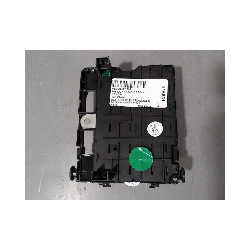 BOITE A FUSIBLES PEUGEOT 206 CC 2000-2007
