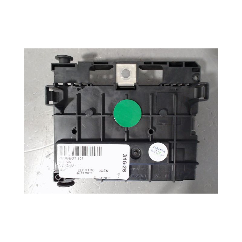 BOITE A FUSIBLES PEUGEOT 207 SW