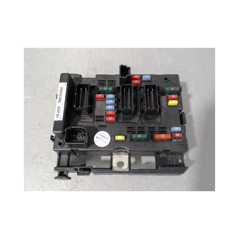 BOITE A FUSIBLES PEUGEOT 307 CC 03-05