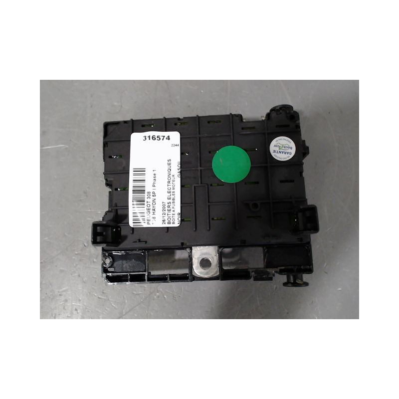 BOITE A FUSIBLES PEUGEOT 307 CC 03-05