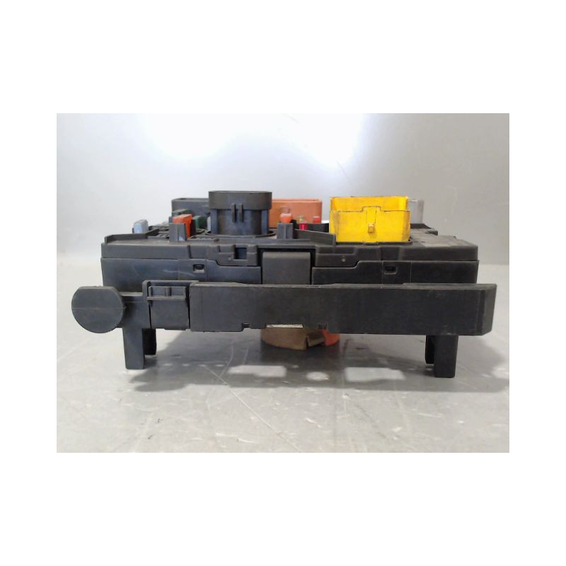 BOITE A FUSIBLES CITROEN C3 2005-