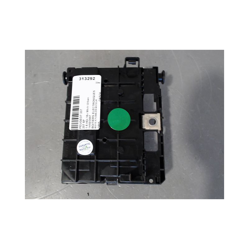 BOITE A FUSIBLES PEUGEOT 207 5P