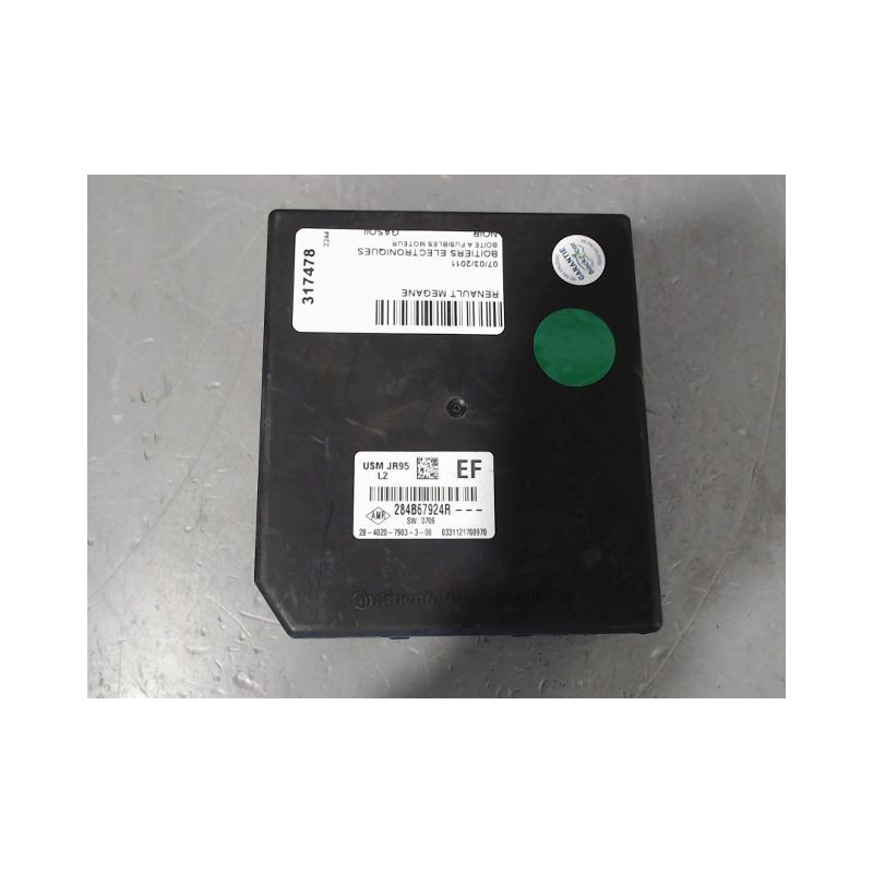 BOITE A FUSIBLES RENAULT MEGANE