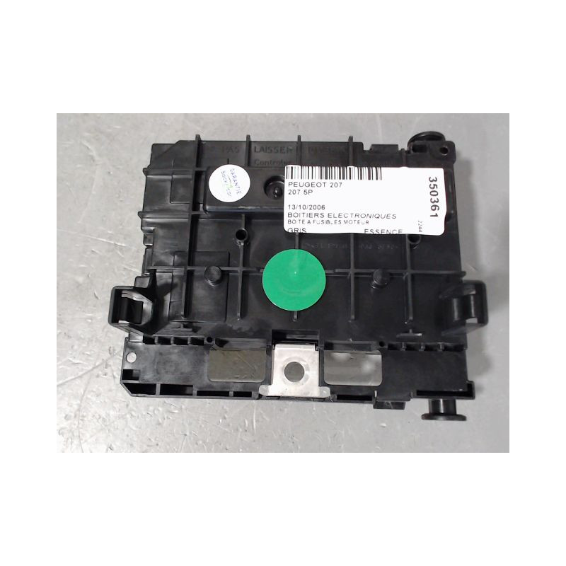 BOITE A FUSIBLES PEUGEOT 207 5P