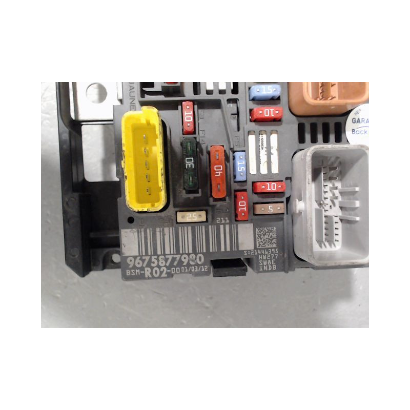 BOITE A FUSIBLES PEUGEOT 5008 2009-