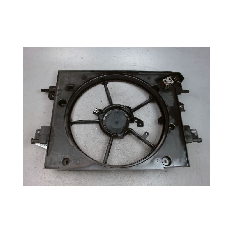 SUPPORT DE VENTILATEUR DACIA DUSTER