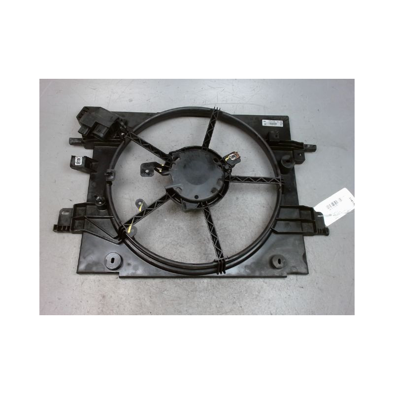 SUPPORT DE VENTILATEUR DACIA DUSTER