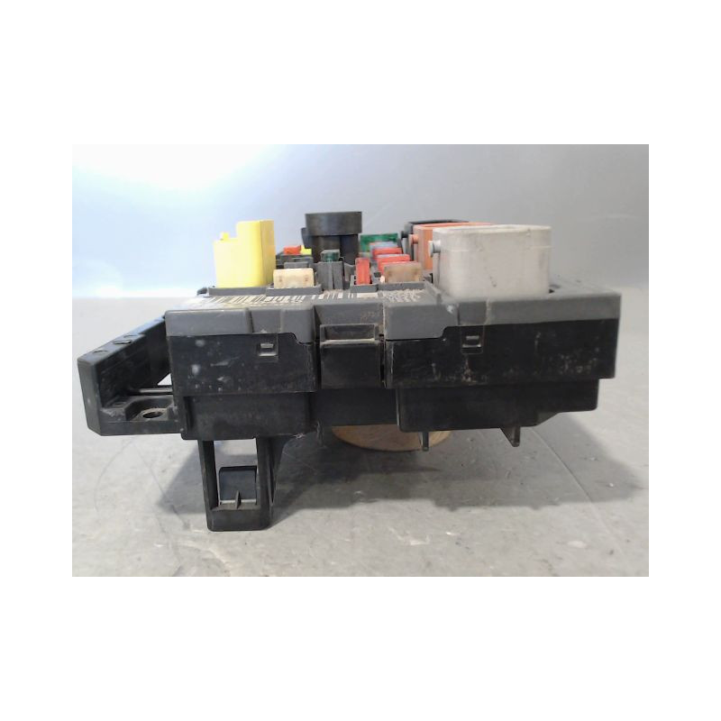 BOITE A FUSIBLES CITROEN BERLINGO II BREAK 2008-