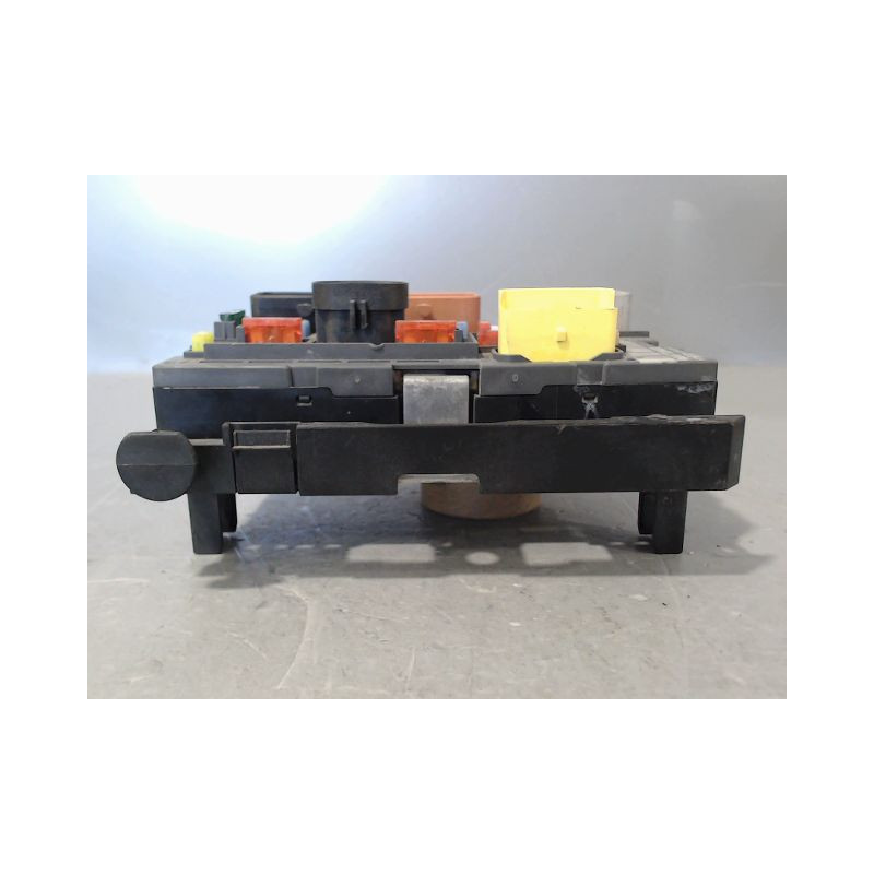 BOITE A FUSIBLES CITROEN BERLINGO II BREAK 2008-
