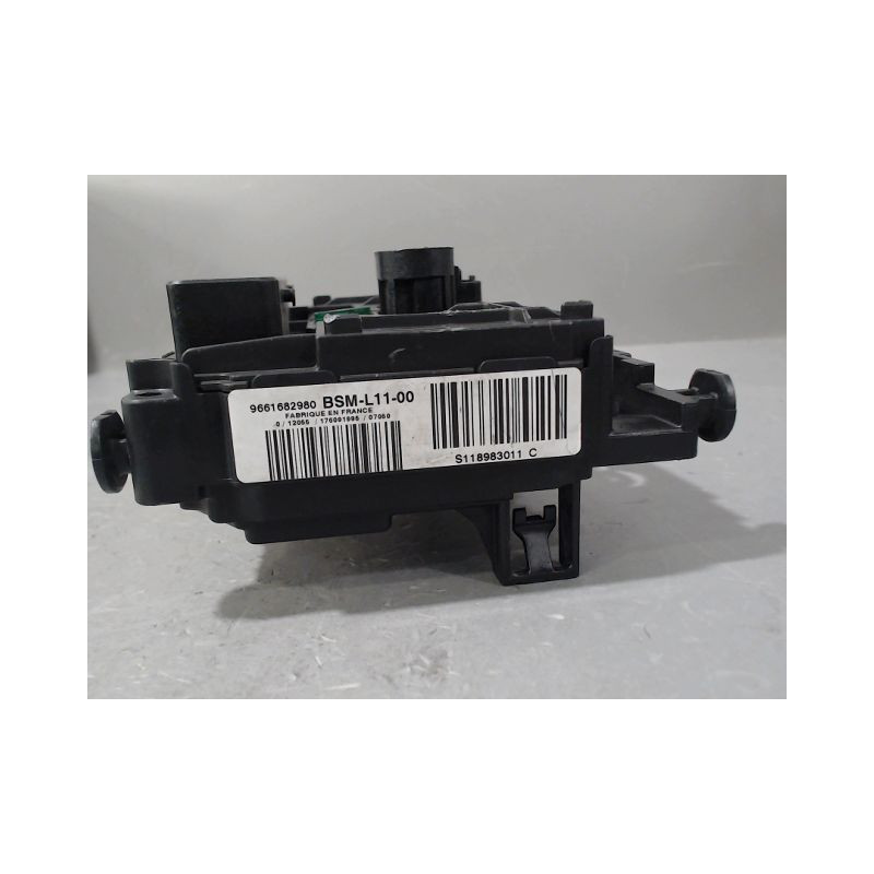 BOITE A FUSIBLES CITROEN C5 2004-2008