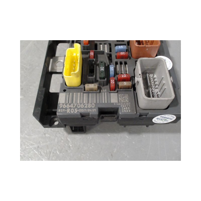 BOITE A FUSIBLES PEUGEOT 308 2007-