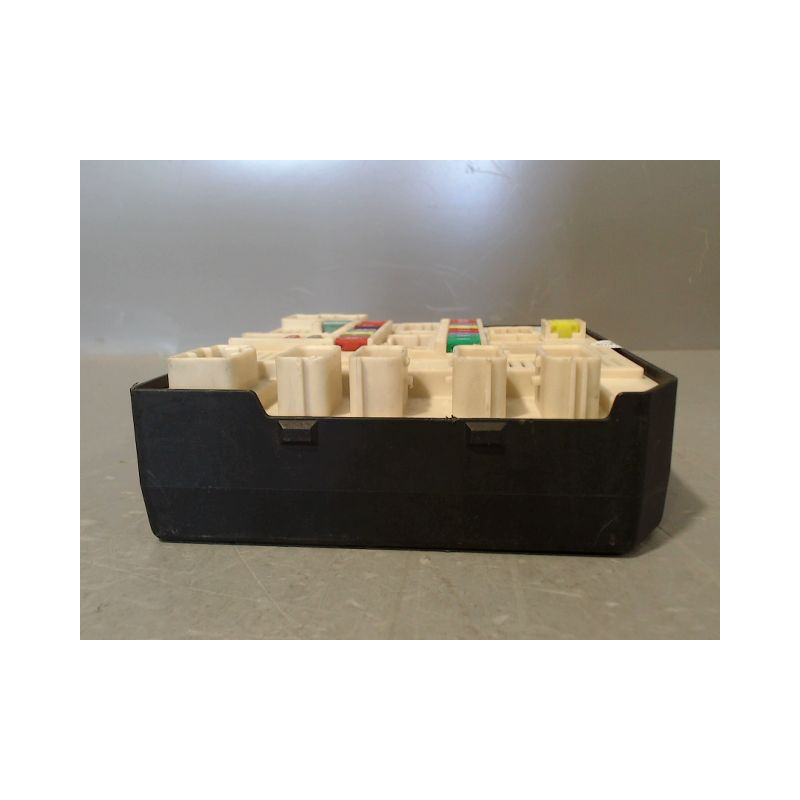 BOITE A FUSIBLES RENAULT LAGUNA III 2009-