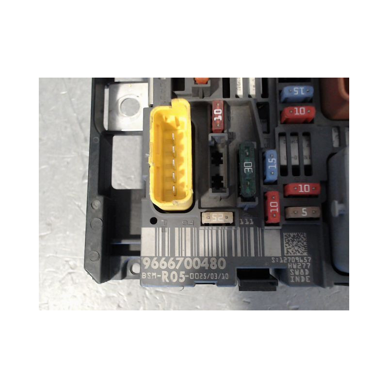 BOITE A FUSIBLES PEUGEOT 308 2007-