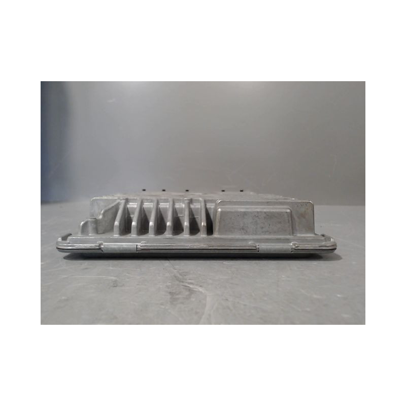 CALCULATEUR MOTEUR VOLKSWAGEN JETTA 2005-