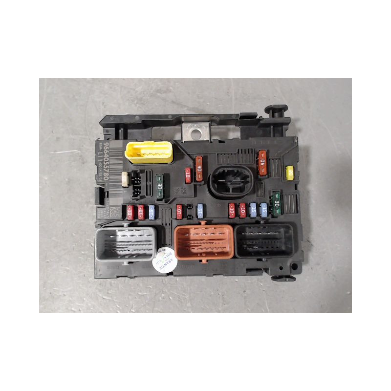 BOITE A FUSIBLES PEUGEOT 207 2006-2013