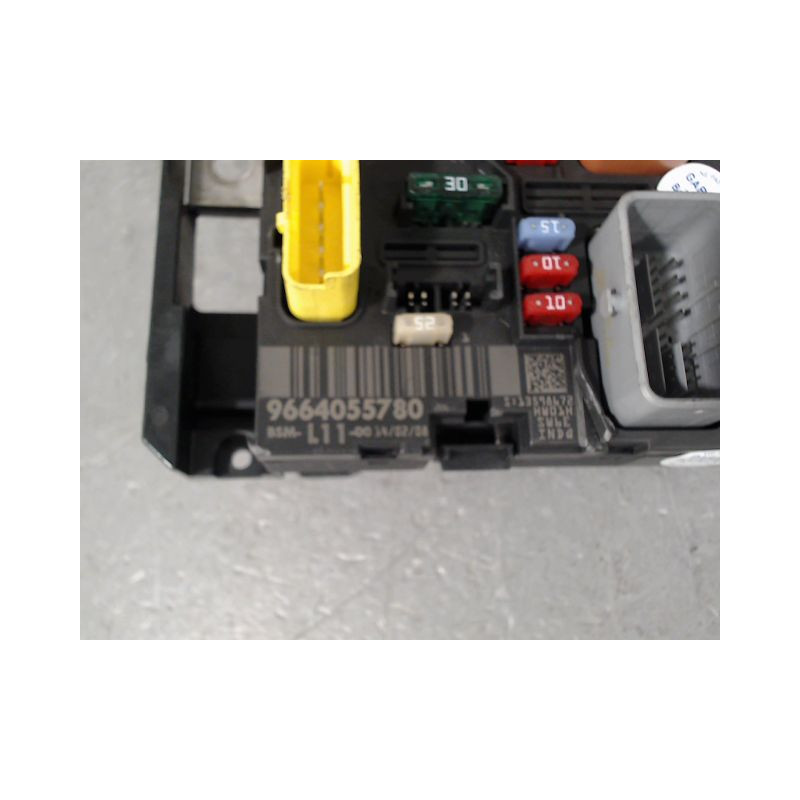 BOITE A FUSIBLES PEUGEOT 207 2006-2013