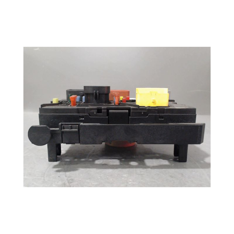 BOITE A FUSIBLES PEUGEOT 307 2005-